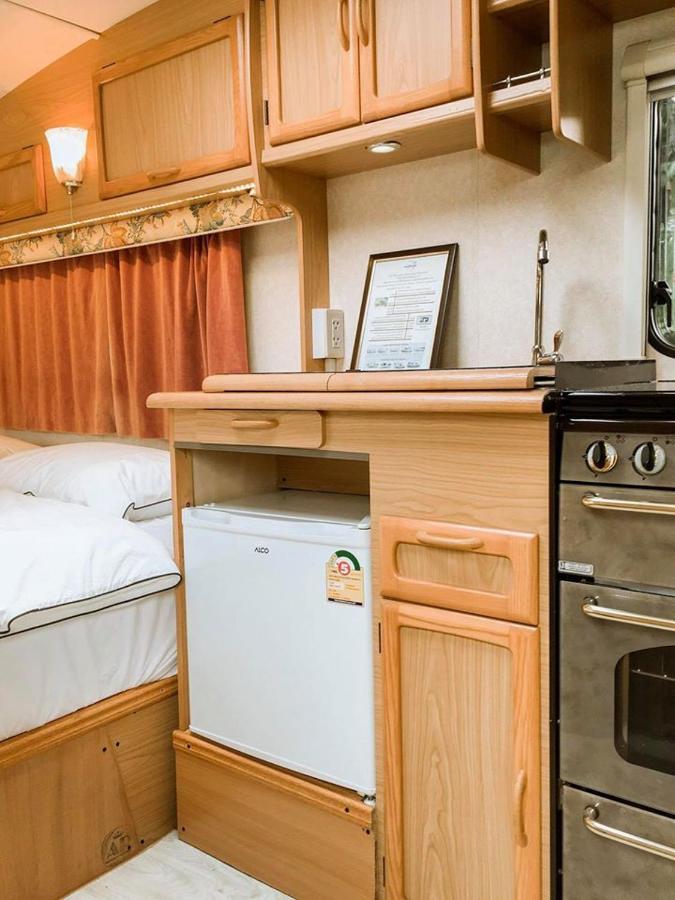 Nice Nite Campervans Phra Nakhon Si Ayutthaya Exterior photo